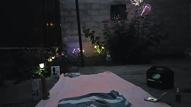 Vuitton live cam on StripChat