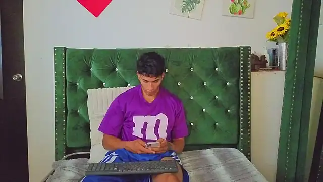 Zayn_Moretti live cam on StripChat