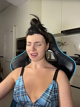 CurlyLara live sex cam