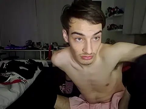 smelly-ewan-stinks (M twink) - Endless farts (5 mins)