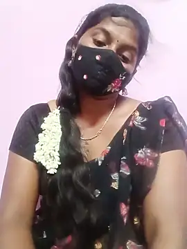 CuteDevilAnu live cam on StripChat