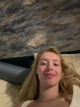sunnyshiney (F teen) - Go to the restroom