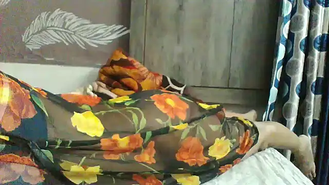 shalini_fire webcam