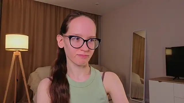 BettyBrowni webcam