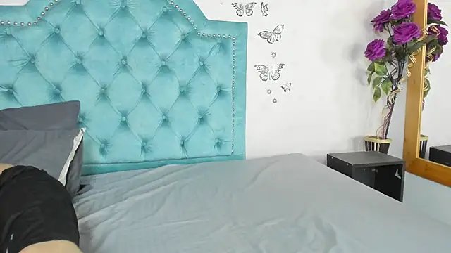 Charlie_Latino webcam