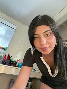 LilacNoir webcam