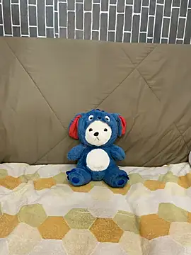 escape_with_me webcam