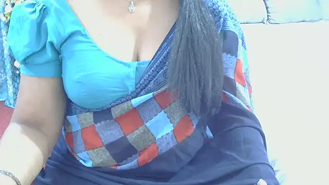 Mallu_Manisha webcam