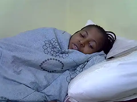 lilmomaa webcam
