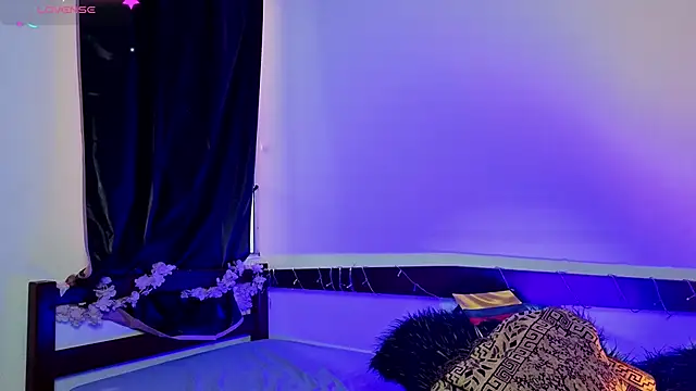 _Moon_Johnson webcam