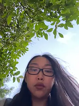 trytomakememoam live cam on StripChat