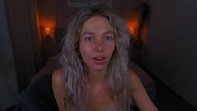 LuluAlis live cam on StripChat