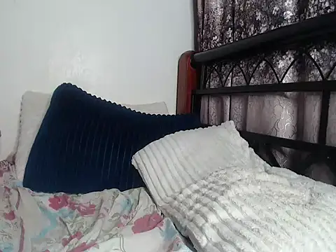 Whimsicalwillow webcam