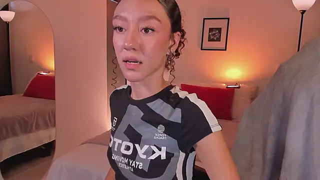 ChloeMoreti webcam