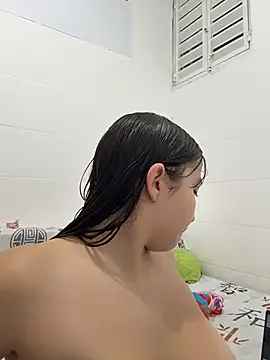 AliciaWhite_nt webcam