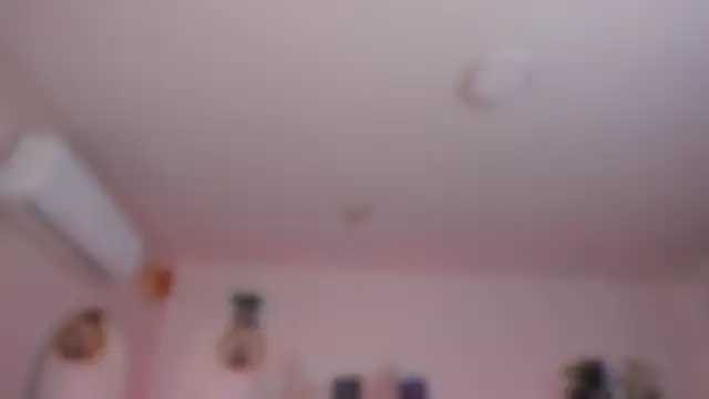 YariRose webcam