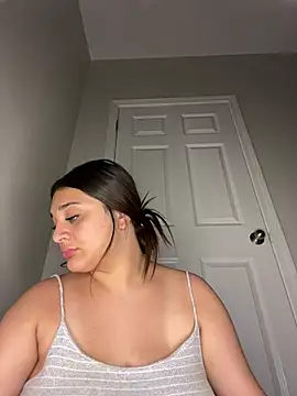 treasurebabii live cam on StripChat