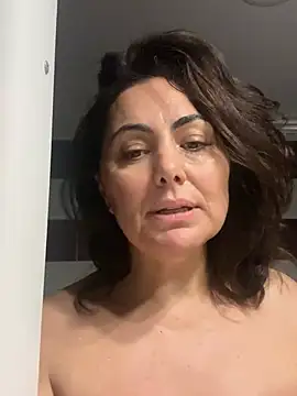 emma_roqueen (F milf) - Faithful slave return to his QUEEN :king