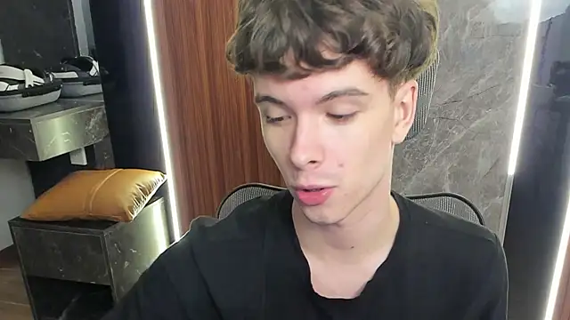 calvin_love_you webcam