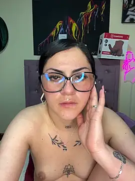 Emmie_Hot webcam