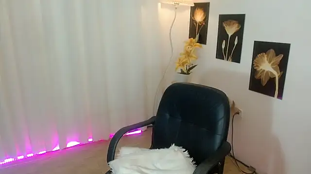 FuckingDolls69 webcam