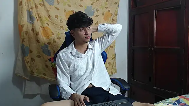 alice_julls webcam