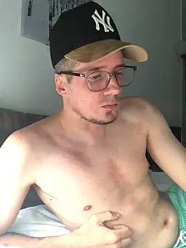 Awkwardguy webcam