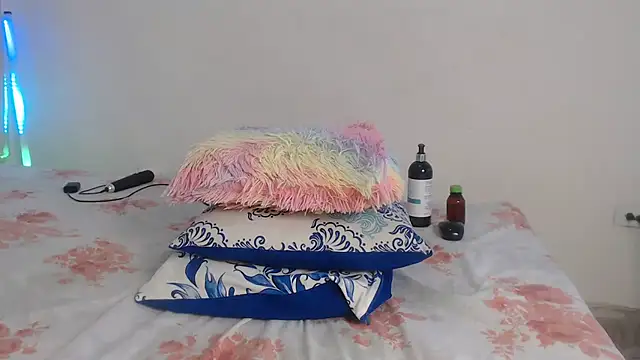 AlannaHarper webcam