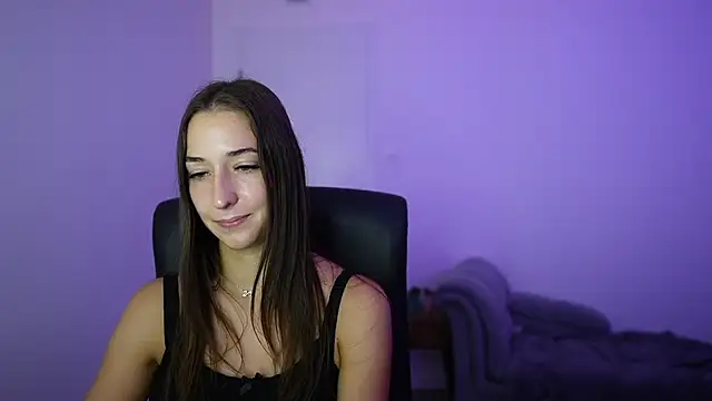 Crystalbrunette18 webcam