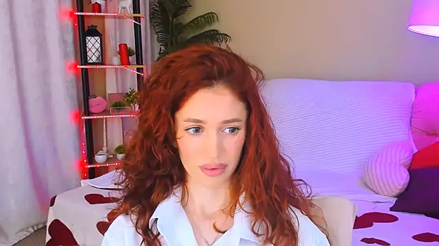 ChristinaConteeree webcam