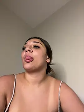 treasurebabii webcam