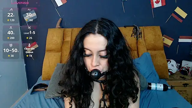 KendraaSimons webcam