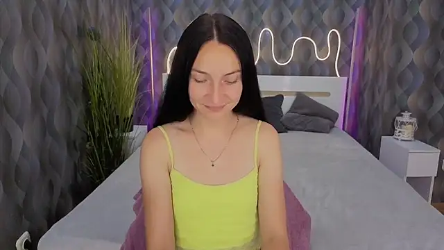 Yr_Shy_Bae webcam
