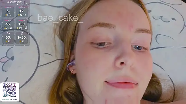 bae_cake_ webcam
