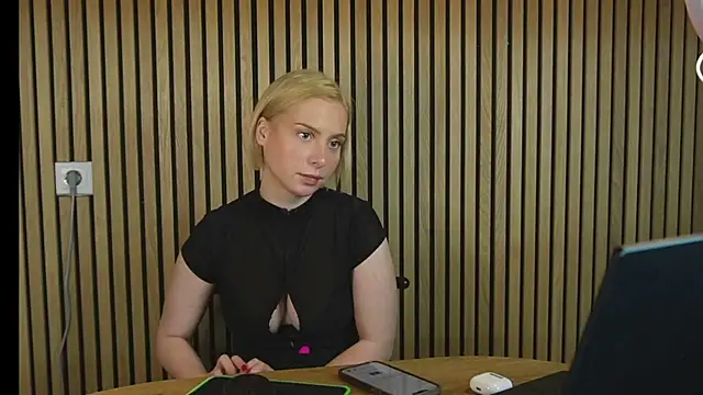 SweetPunisherr webcam