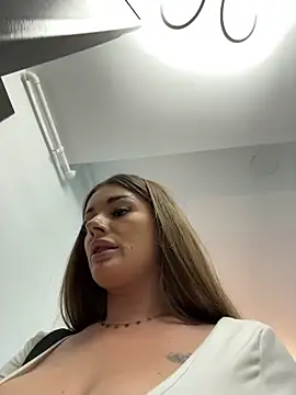 IsabellaEtthan Live Webcam on Stripchat
