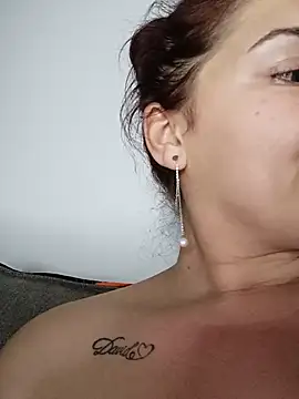 Noraa_me live cam on StripChat