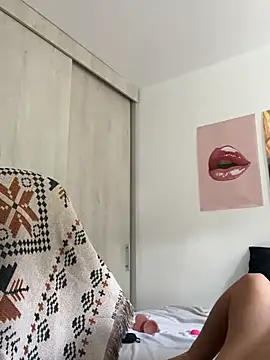 Cat2525 live cam on StripChat