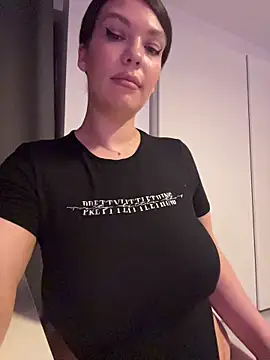 ClaraPasssion live cam on StripChat