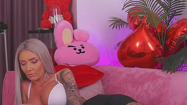 fallingangel live cam on StripChat