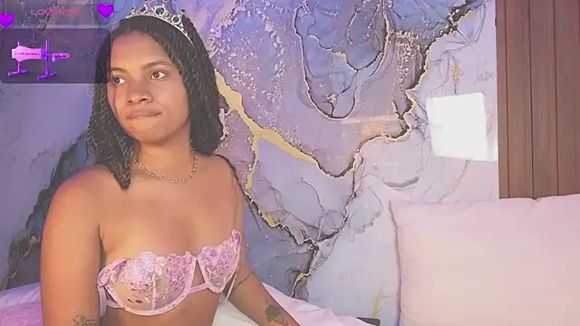 Lolalewis777 webcam