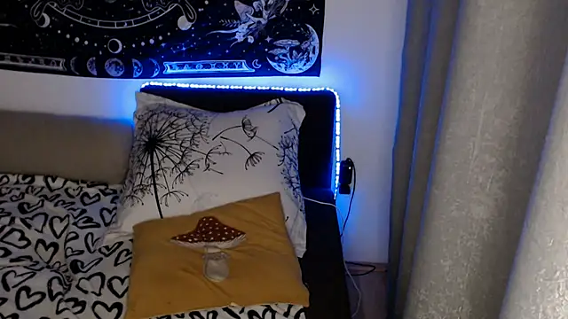 AlienforTwenty webcam