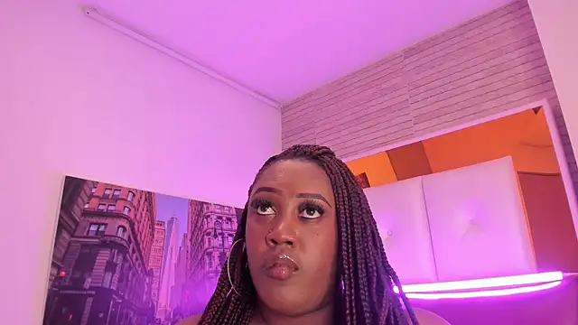 ShaniaBrownn webcam