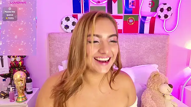 Kiikilove149 live cam on StripChat