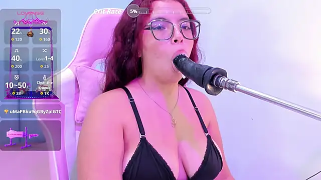 Maddy_red_ webcam