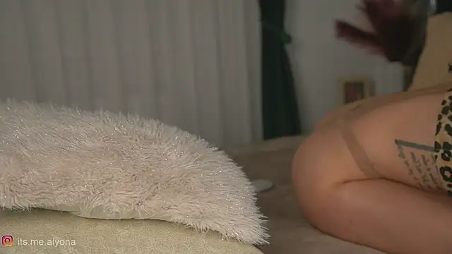 Alyonaqueen_ webcam