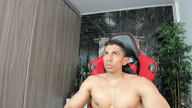 Erik_castle webcam