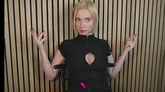 SweetPunisherr webcam