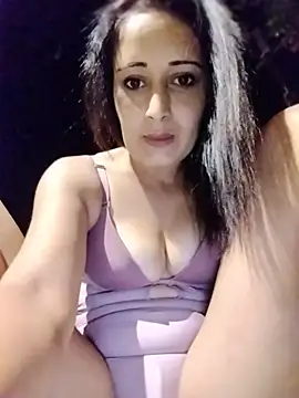 Alina03210 webcam