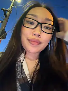 trytomakememoam webcam
